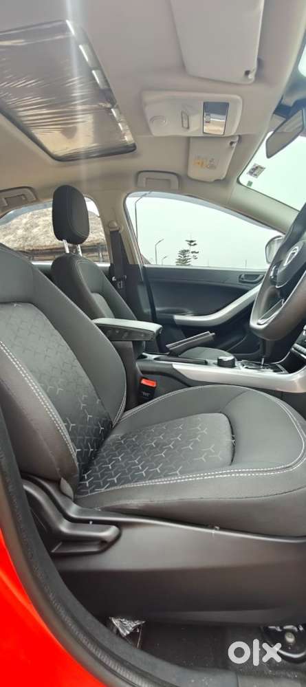 Tata Nexon, 2023, Petrol