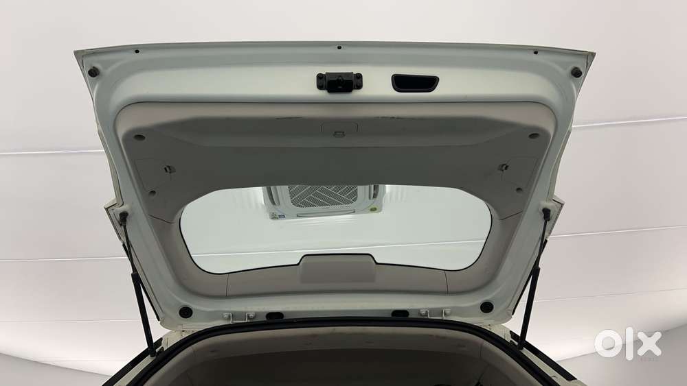 Mahindra Xuv300 W6, 2023, Petrol