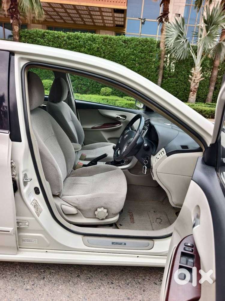 Toyota Corolla Altis 1.8g Limited, 2012, Petrol