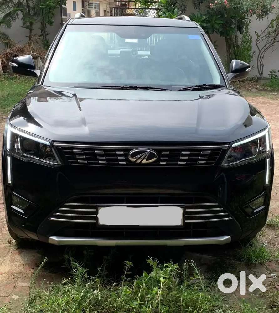 Mahindra Xuv300 2020 Petrol Well Maintained