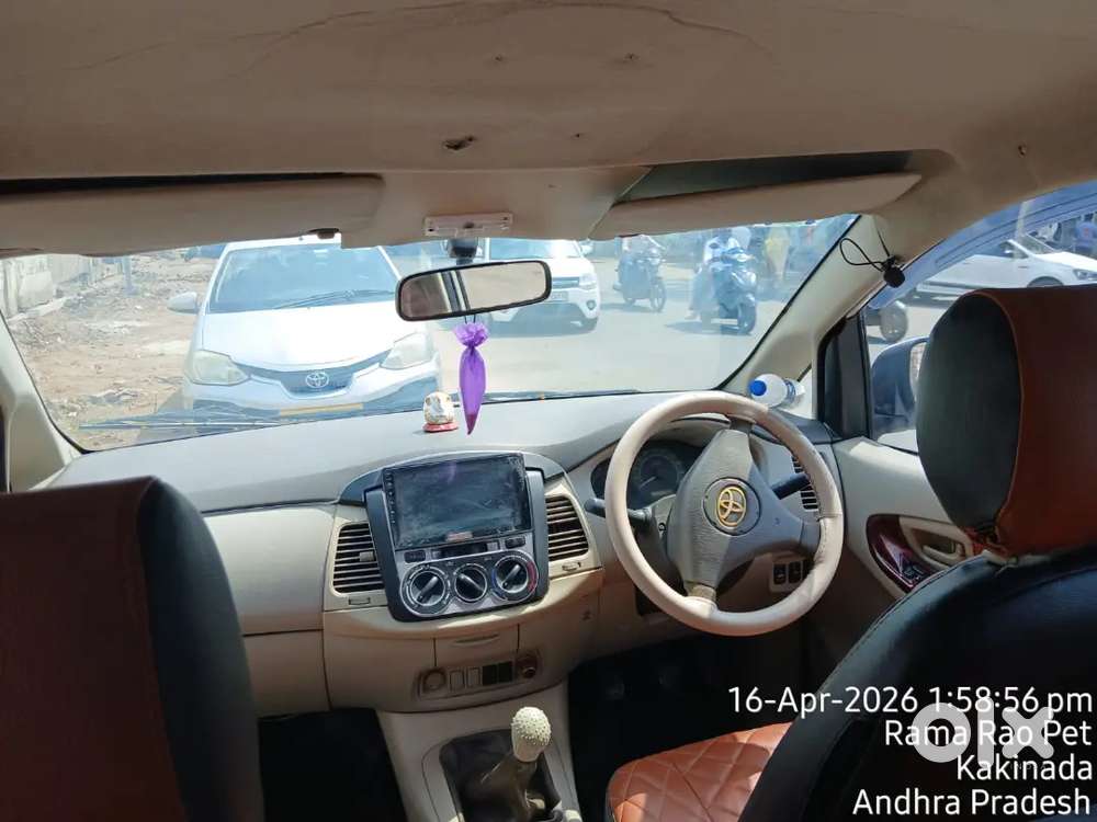 Toyota Innova 2011