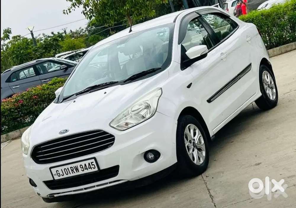Ford Aspire Titanium Blu 2017