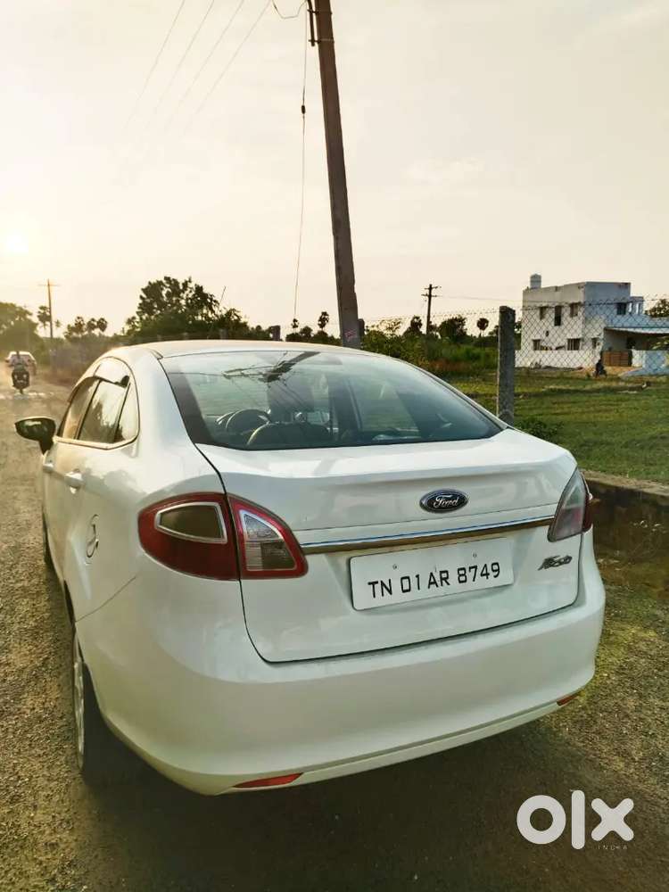 Ford Fiesta 1.5 Titanium Petrol 2012
