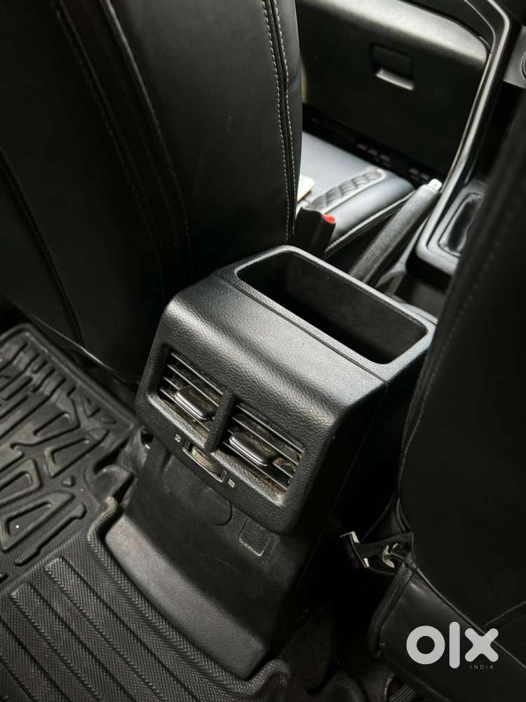 Brezza Lxi 2022 Petrol 100% Original Paint In Excellent Condition