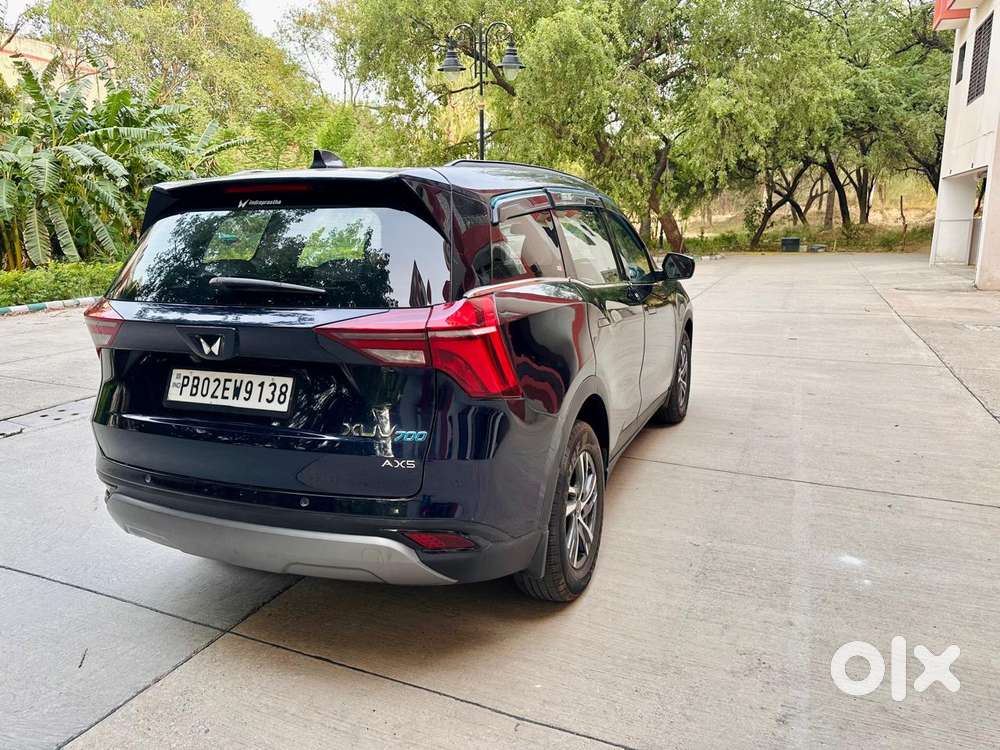Mahindra Xuv700 2.0 Ax 5 Petrol Mt 7 Str, 2024, Petrol