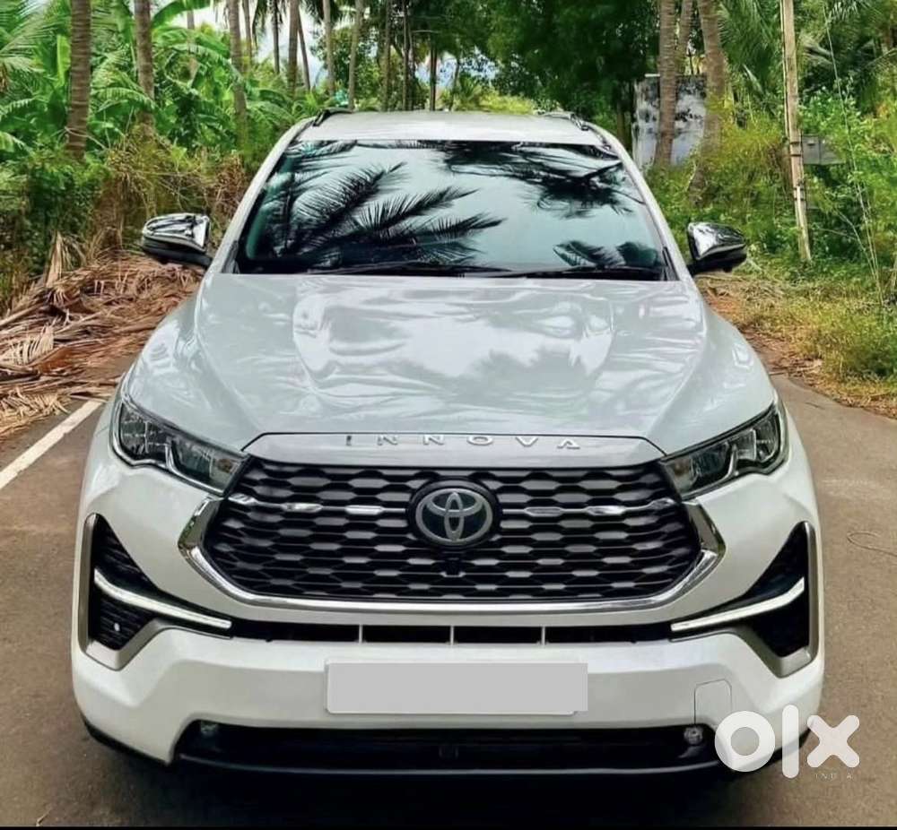 Toyota Innova Hycross 2.0 Vx Hybrid 7 Str, 2025, Petrol