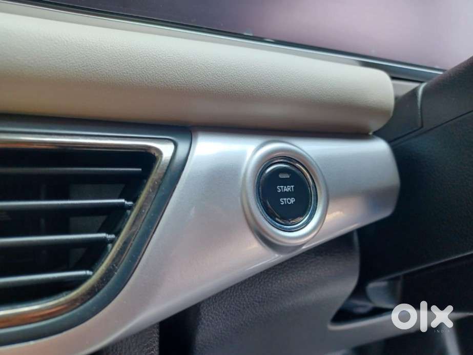 Mahindra Xuv700 2.0 Ax 7 Petrol At Luxury Pack Str, 2024, Petrol