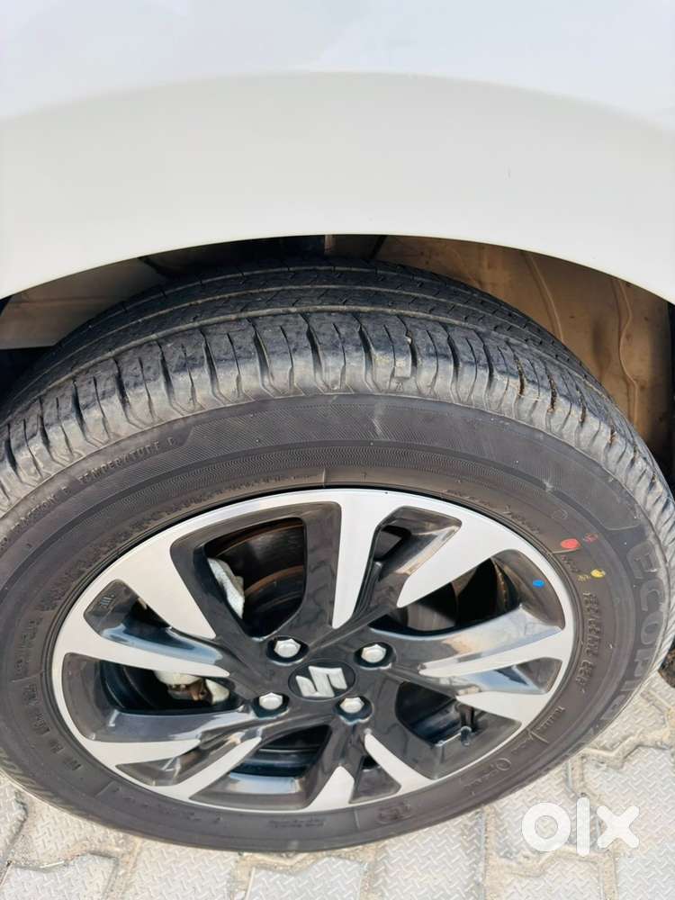 Maruti Suzuki New-gen Swift  2024 Petrol Showroom Condition