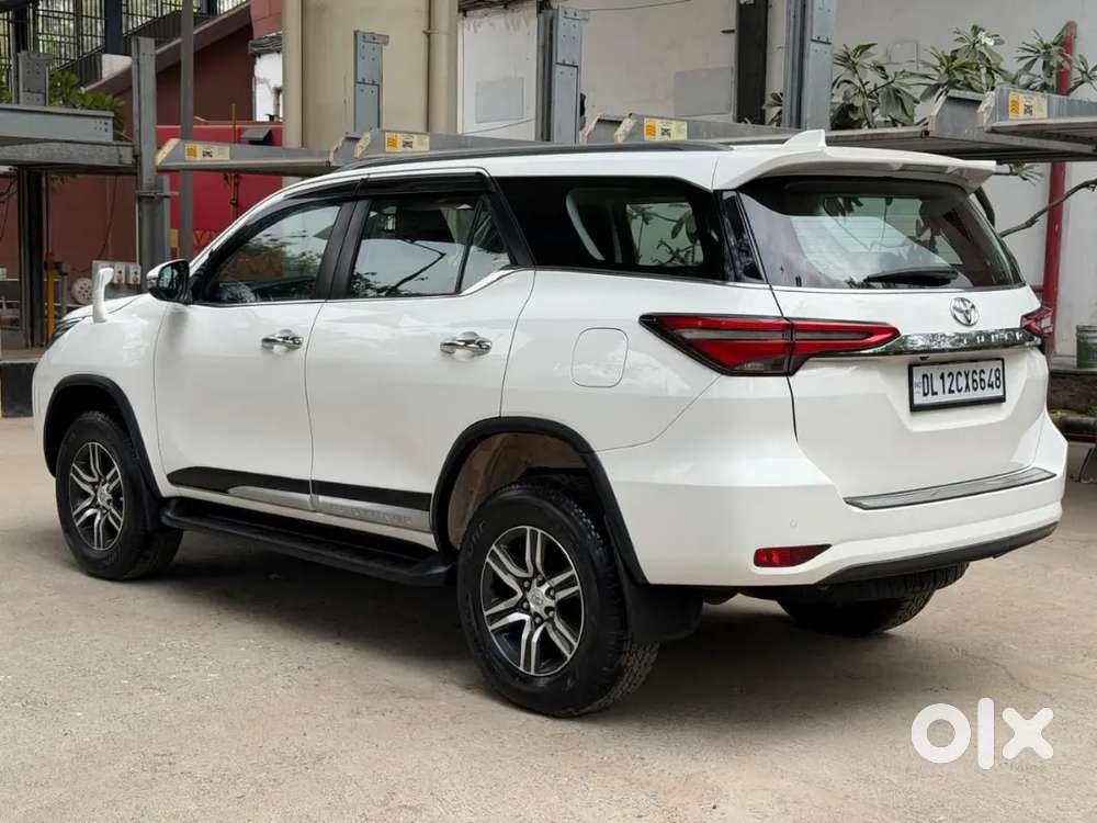 Toyota Fortuner Petrol At 2024