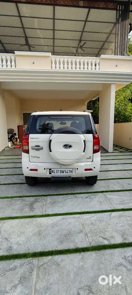 Mahindra Tuv 300 2016 Automatic Diesel Well Maintained Top Model