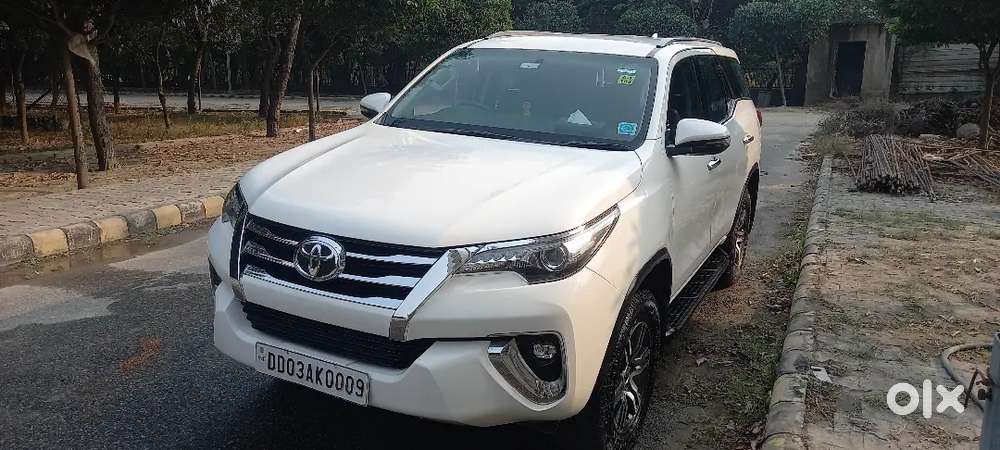 Toyota Fortuner 2018 Diesel 136000 Km Driven
