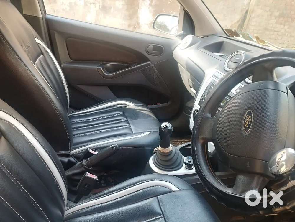Ford Figo 1.2 Petrol 2010