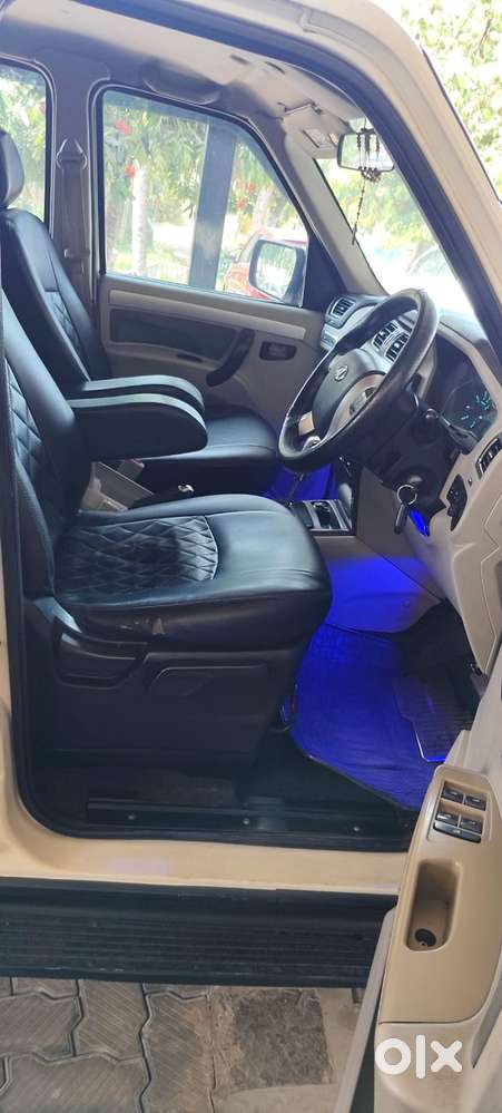 Mahindra Scorpio S10, 2015, Diesel