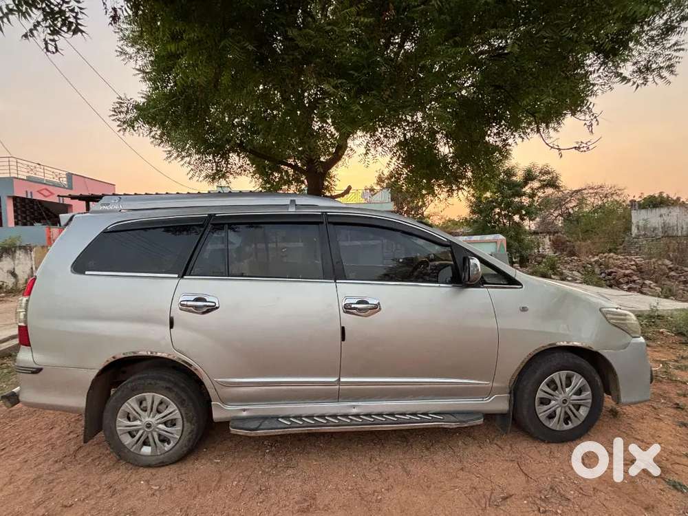 Toyota Innova 2013