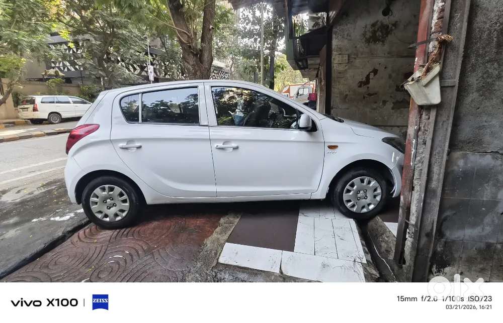 Hyundai 2013 Petrol With Sequential Cng Fitted In An Gud Condition