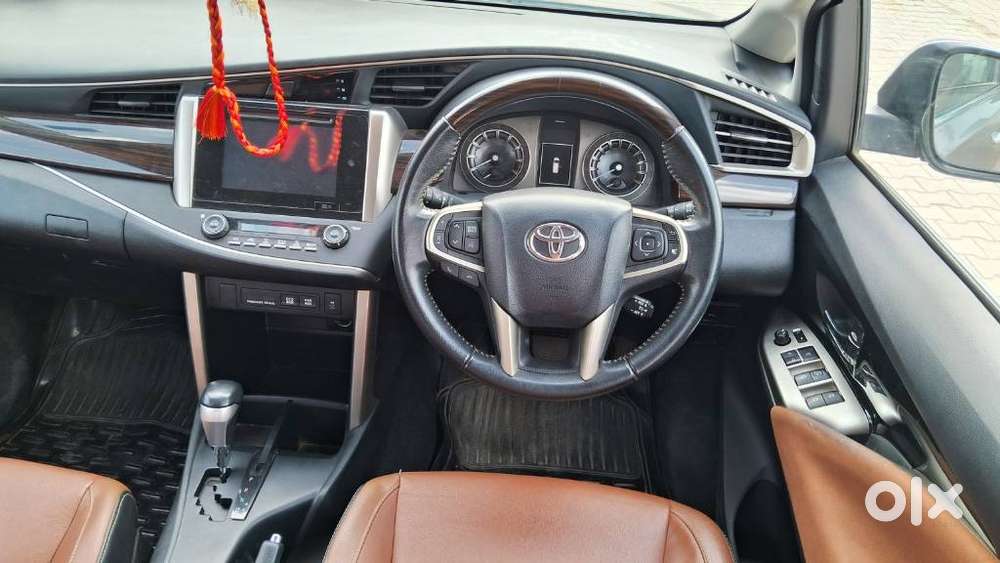 Toyota Innova Crysta 2.7 Zx At, 2016, Petrol