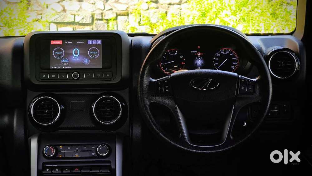 Mahindra Thar, 2022, Petrol