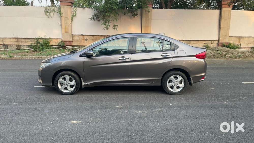 Honda City 1.5 V 4th Gen I-vtec Mt, 2016, Petrol