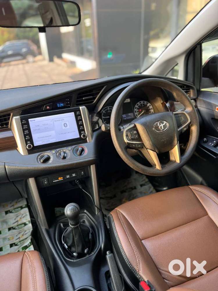 Toyota Innova Crysta 2.4 G Mt, 2025, Diesel