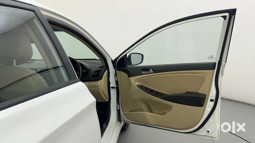 Hyundai Verna 1.6 Sx Vtvt, 2016, Petrol
