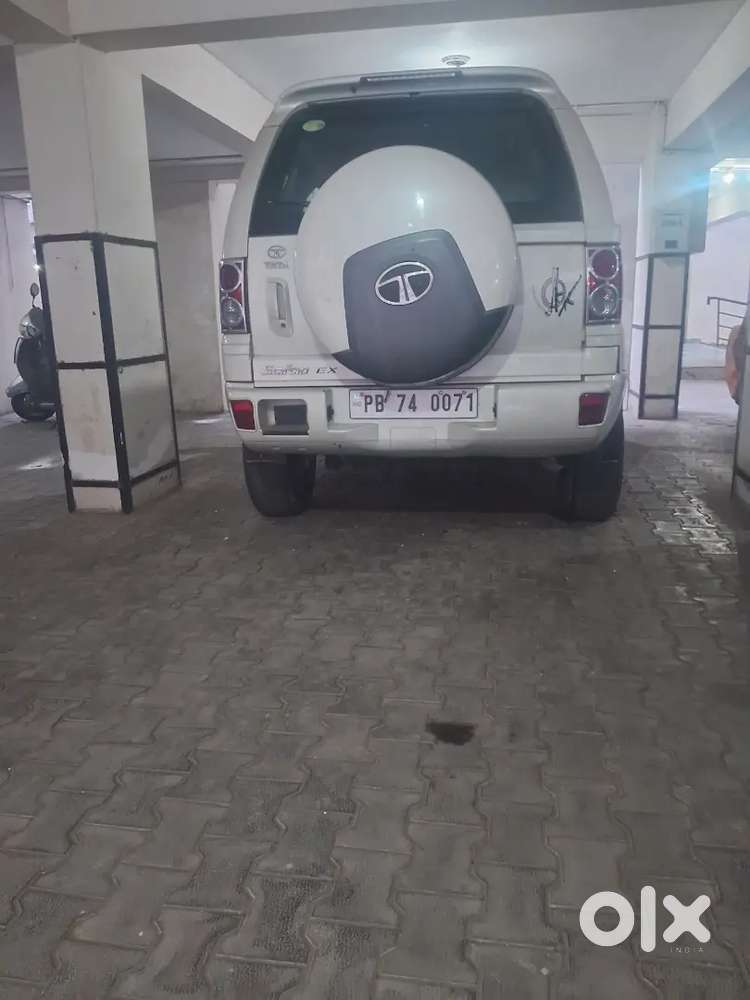 Tata Safari Storme 2009 Model Car