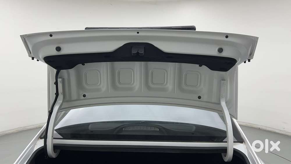 Hyundai Verna 1.5 Sx (o) Turbo Petrol Dct, 2023, Petrol