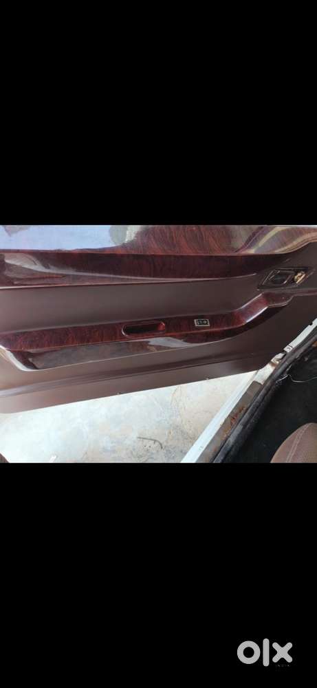 Ambassador Manual Car 2013