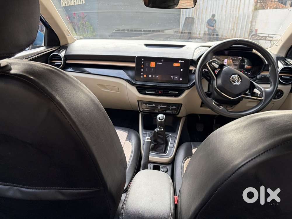 Skoda Slavia Style 1.0l Tsi Mt, 2023, Petrol