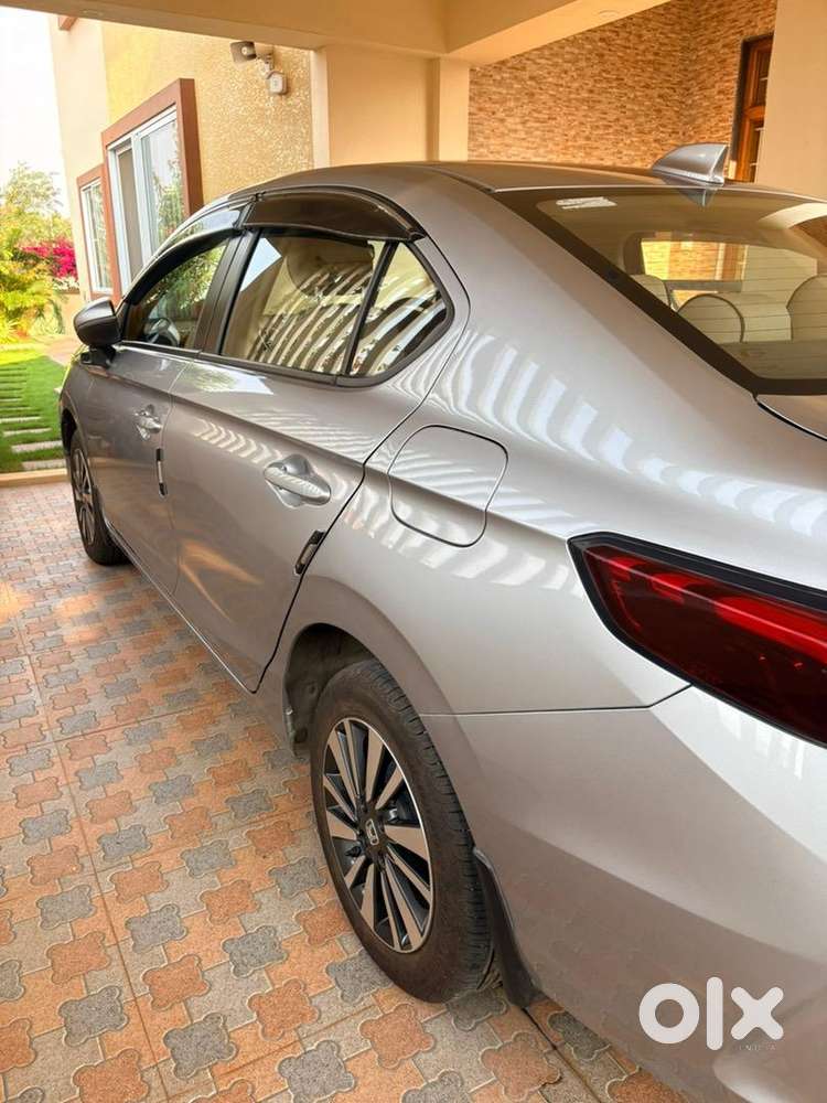Honda City 2024 9700 Km Driven