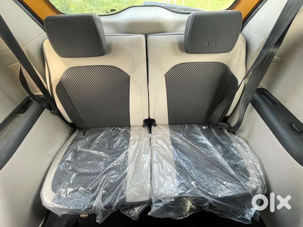 Renault Triber Rxz, 2021, Petrol