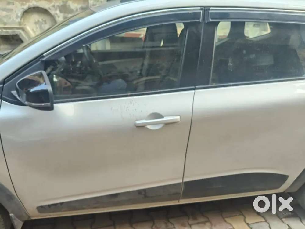 Renault Triber 2023 Petrol Well Maintained