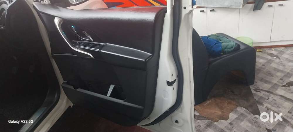 Mahindra Xuv500 W7, 2020, Diesel