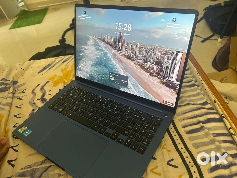 Infinix Inbook Y3 Max (price negotiable)