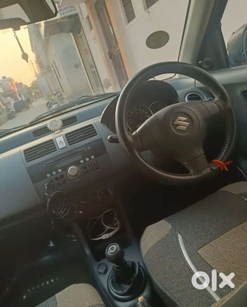 Maruti Suzuki Dzire 2011