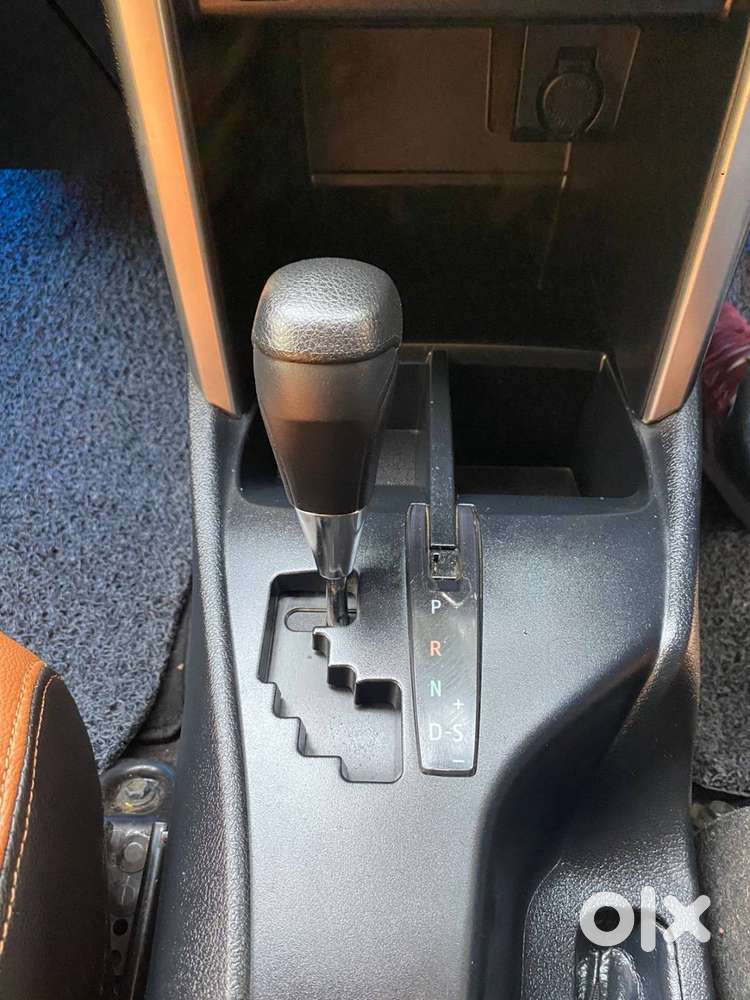 No Dealer Direct Party             Toyota Innova Crysta 2.8 Auto