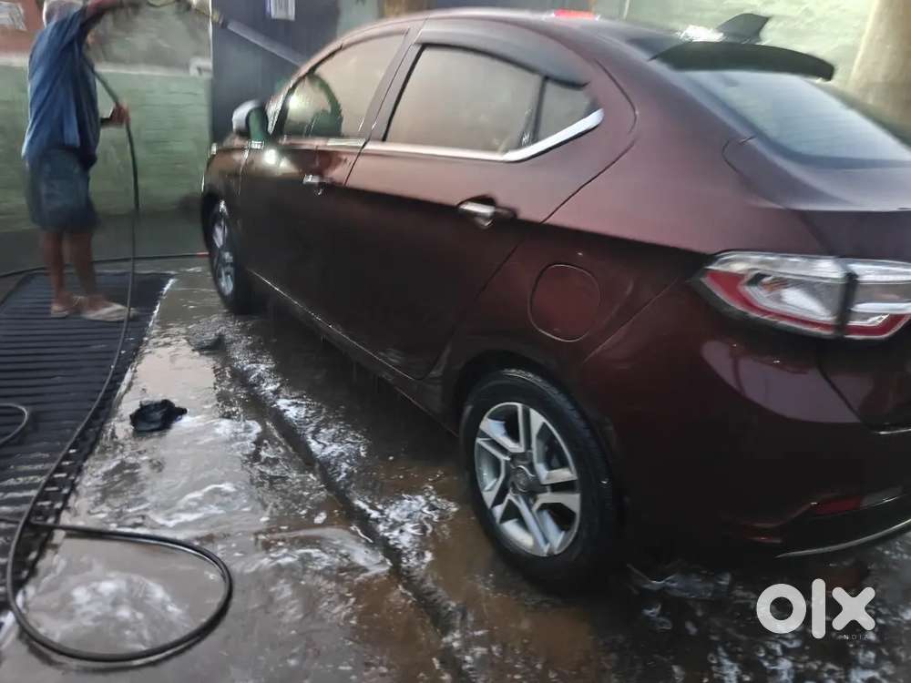 Tata Tigor Top Model Alloy Wheel