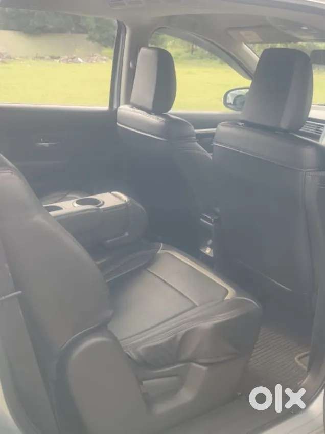 Maruti Suzuki Xl6 1.5 Zeta Mt, 2024, Petrol