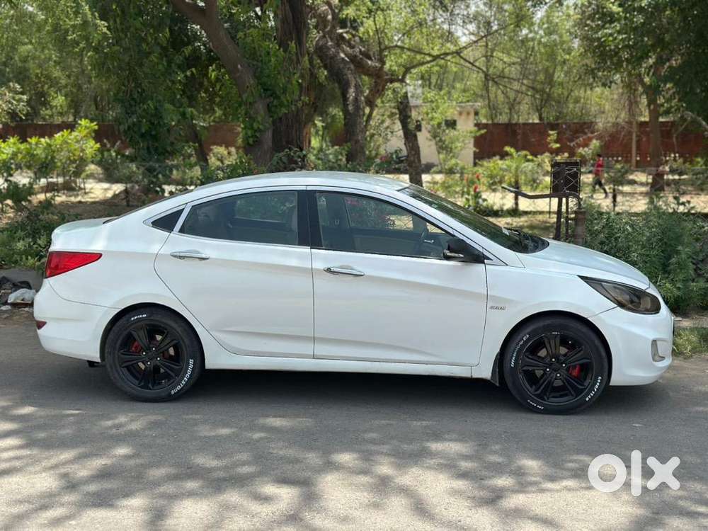 Hyundai Fluidic Verna 2014