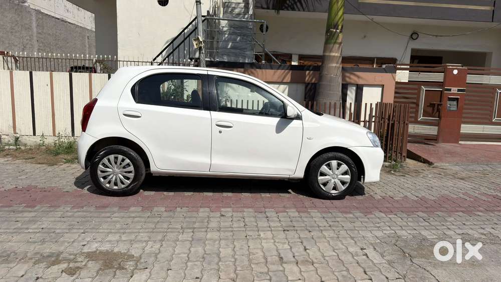 Toyota Etios Liva V Sp*, 2011, Petrol