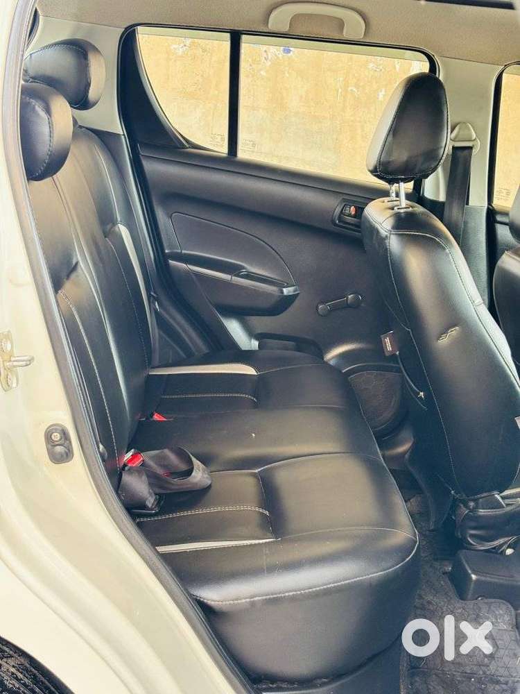 Maruti Suzuki Swift Lxi Optional-o, 2017, Petrol