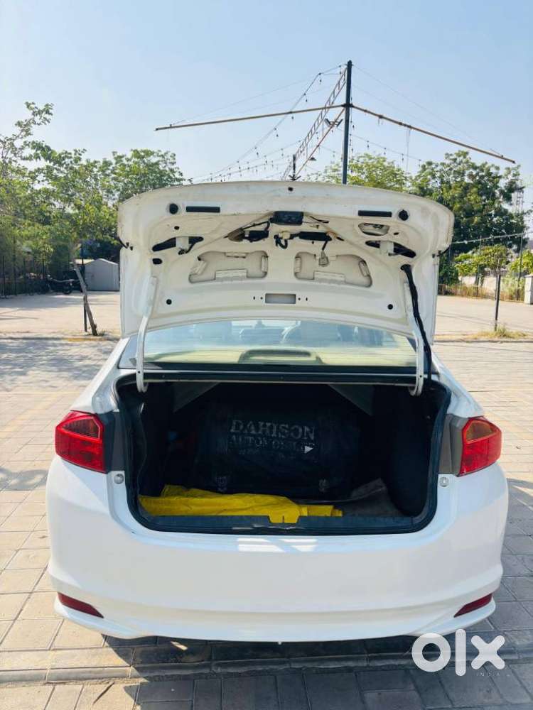 Honda City V Mt, 2015, Cng & Hybrids