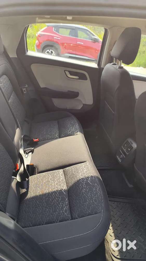 Tata Altroz 2024 Petrol 19907 Km Driven