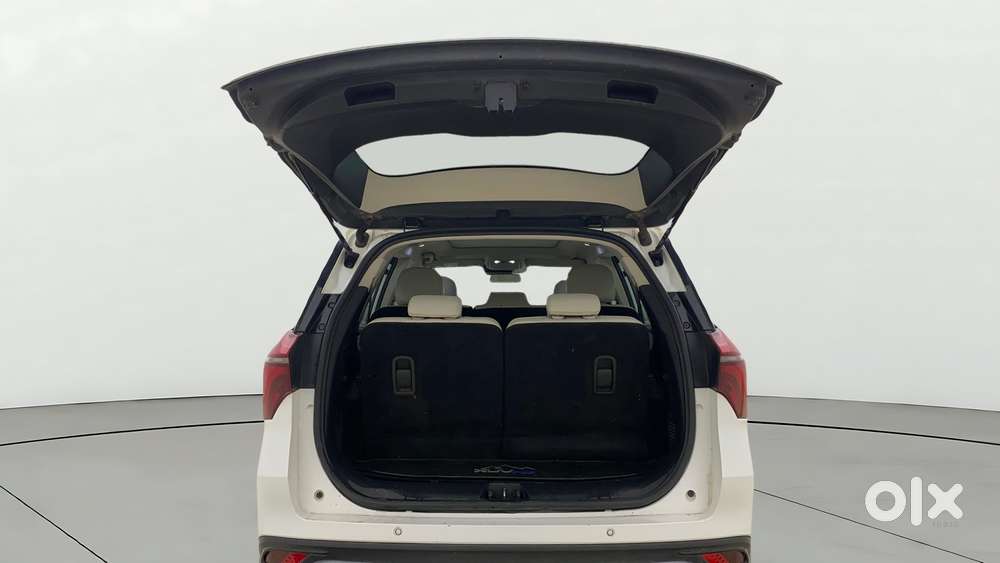 Mahindra Xuv700 2.2 Ax 7 Diesel At Luxury Pack Str, 2021, Diesel