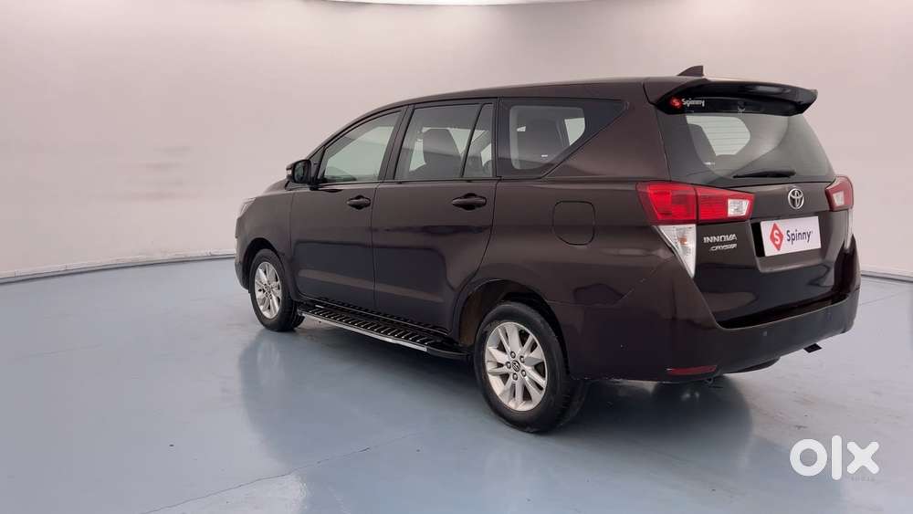 Toyota Innova Crysta [2020-ongoing] 2.4 Gx 7 Str, 2017, Diesel