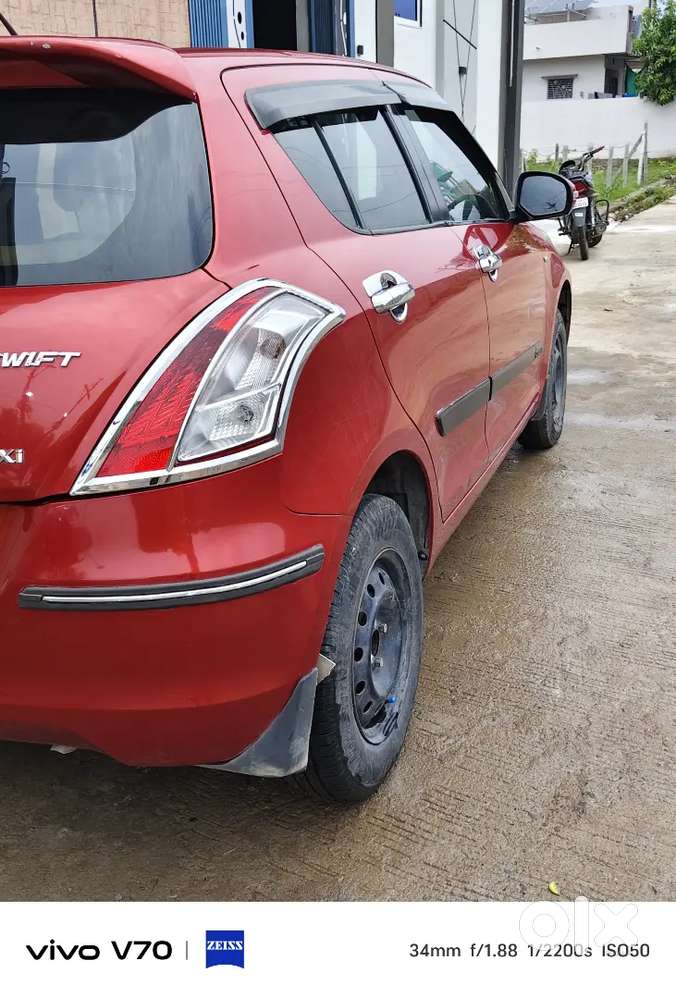 Maruti Suzuki Swift 2012 Petrol 104860 Km Driven