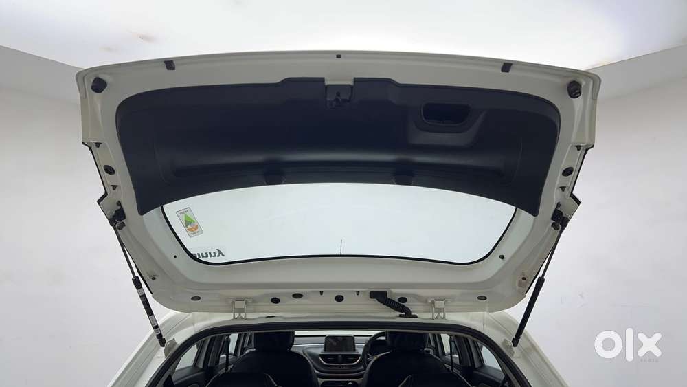 Tata Altroz 1.2 Xt, 2022, Petrol
