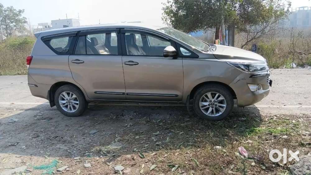 Toyota Innova Crysta 2019