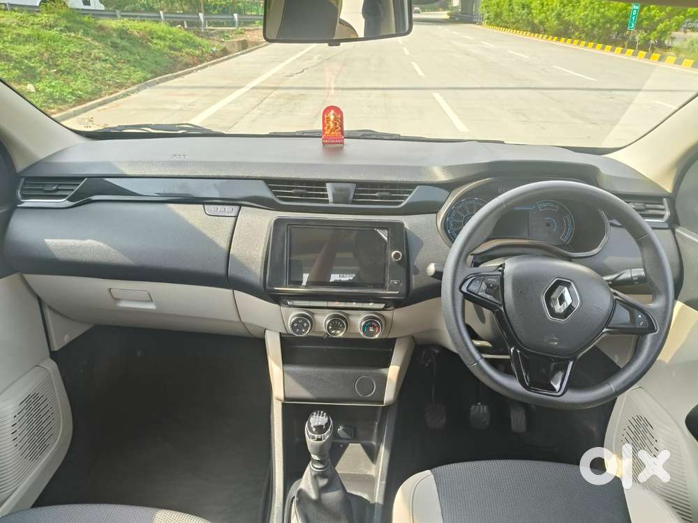 Renault Triber Rxt, 2025, Petrol