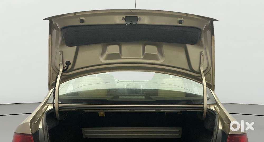 Volkswagen Vento 2013-2015 1.6 Highline, 2015, Petrol