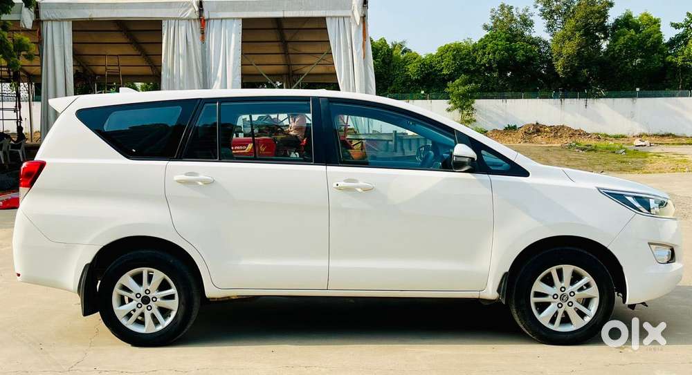 Toyota Innova Crysta [ ] 2.4 Gx At 7 Str, 2017, Diesel